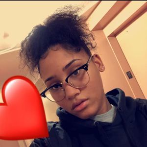 Meet your Posher, Ana